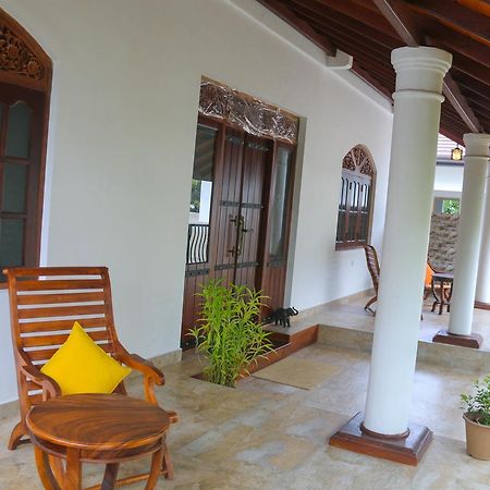 Nivahana Homestay كاندي المظهر الخارجي الصورة