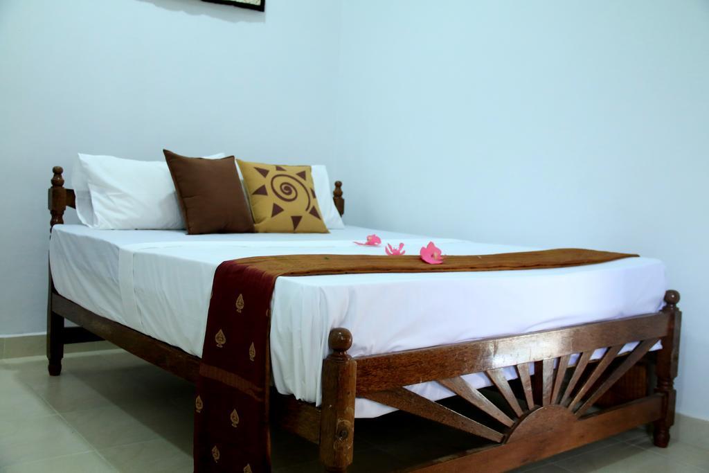 Nivahana Homestay كاندي المظهر الخارجي الصورة