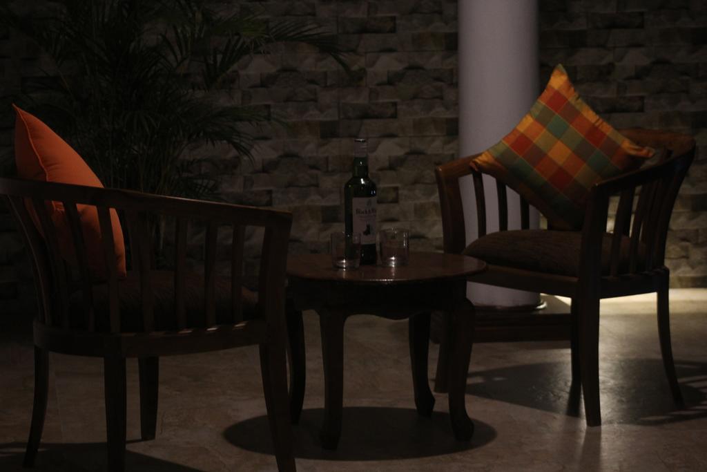 Nivahana Homestay كاندي المظهر الخارجي الصورة