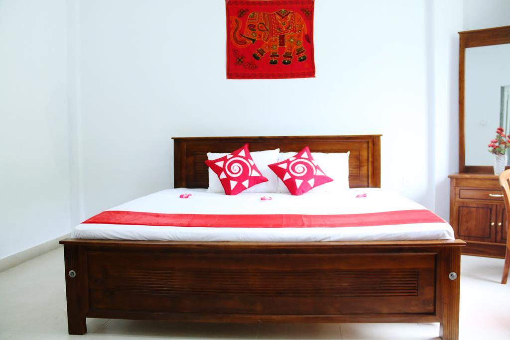 Nivahana Homestay كاندي المظهر الخارجي الصورة