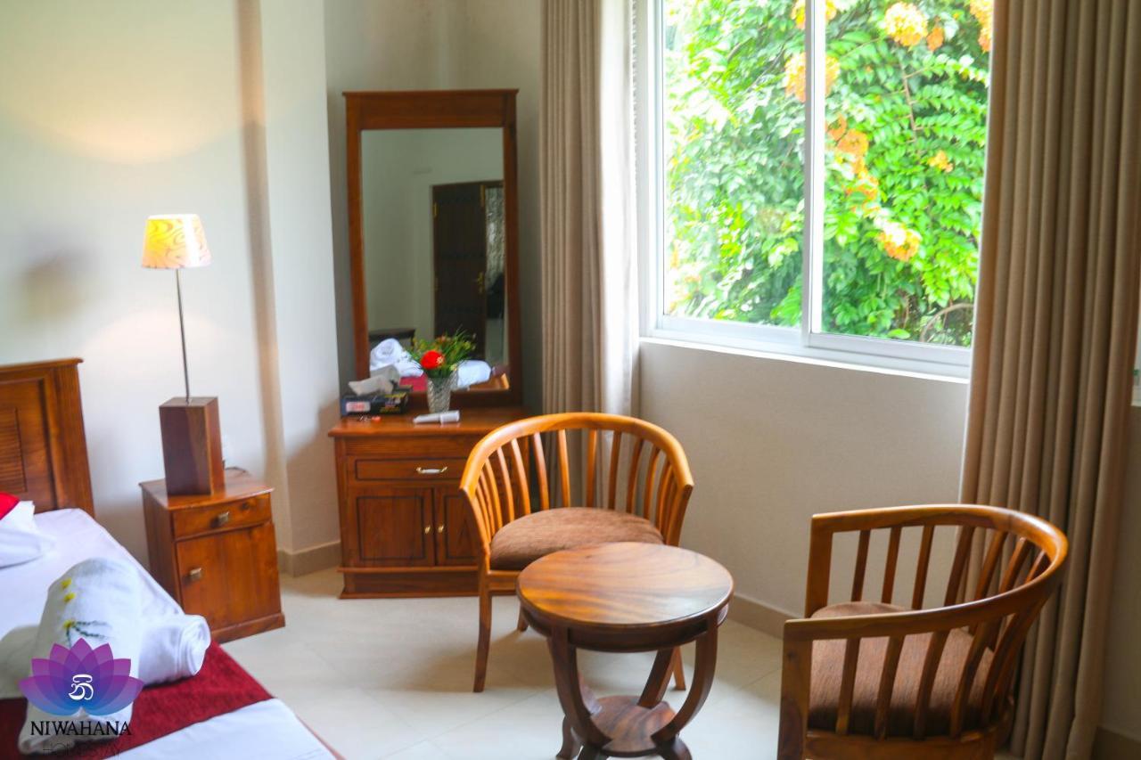 Nivahana Homestay كاندي المظهر الخارجي الصورة