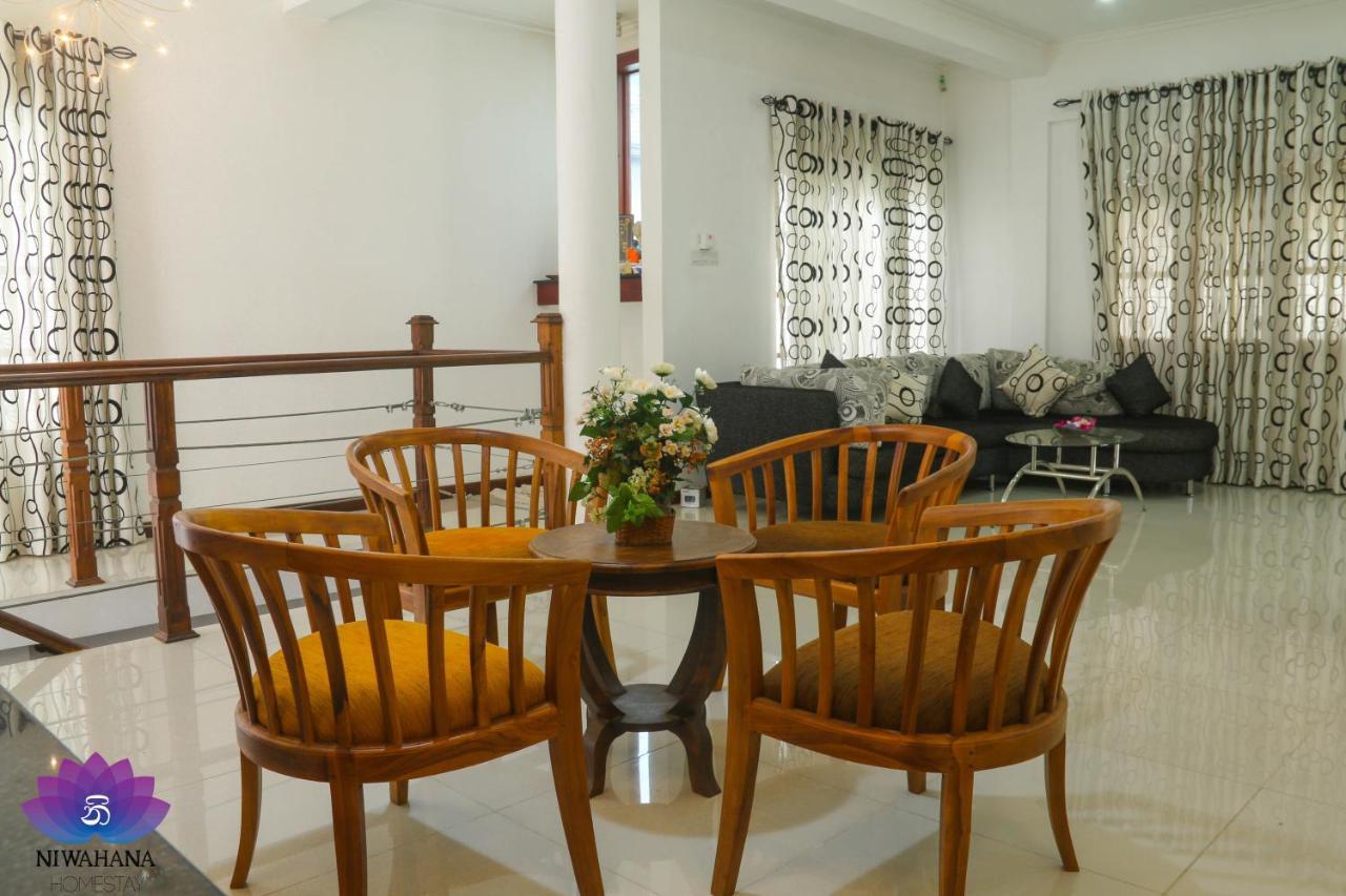 Nivahana Homestay كاندي المظهر الخارجي الصورة