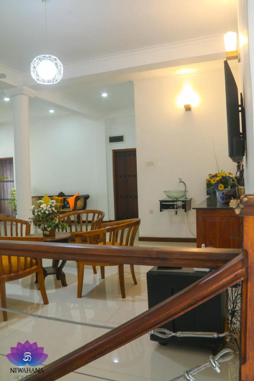 Nivahana Homestay كاندي المظهر الخارجي الصورة