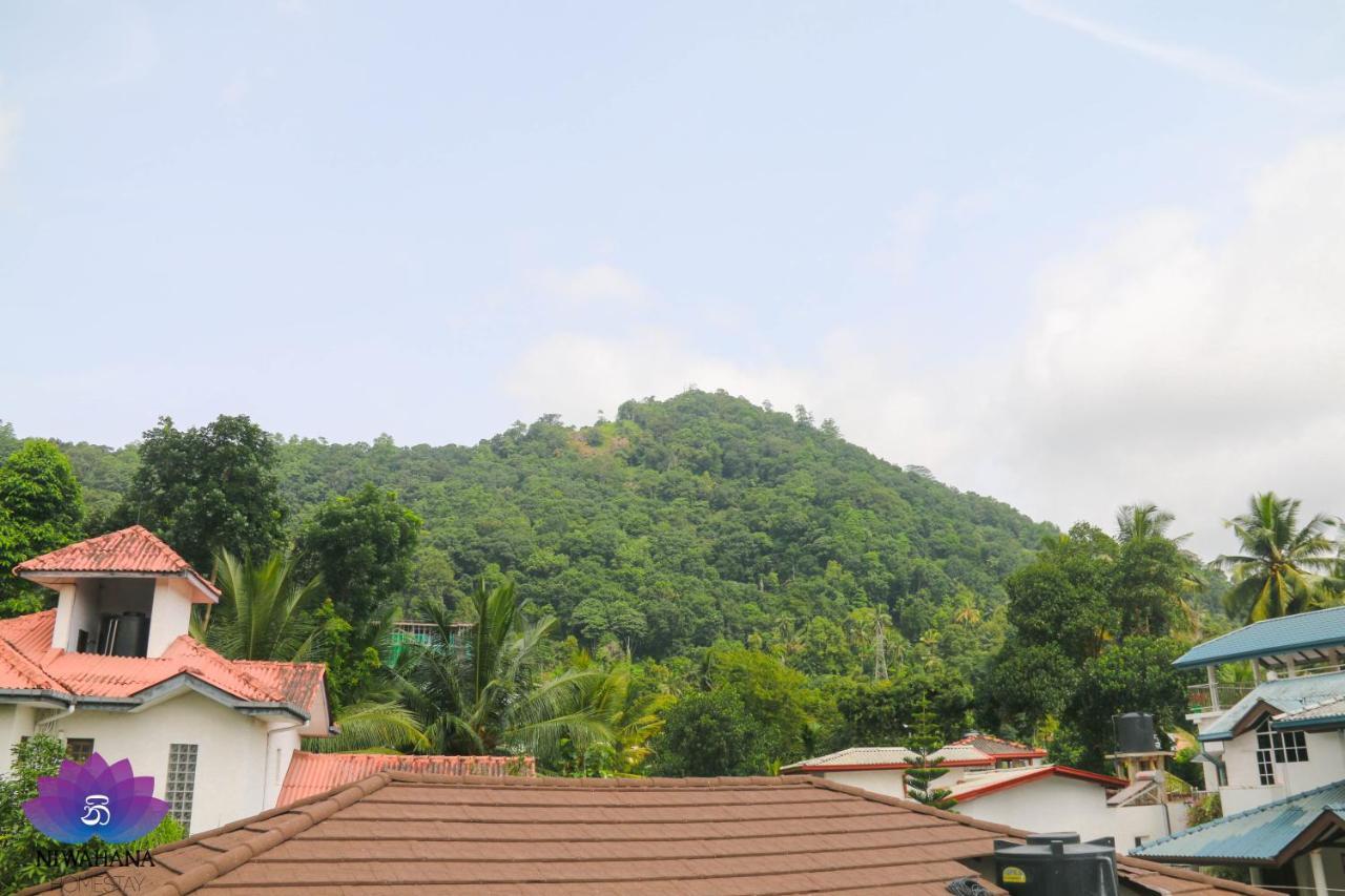 Nivahana Homestay كاندي المظهر الخارجي الصورة