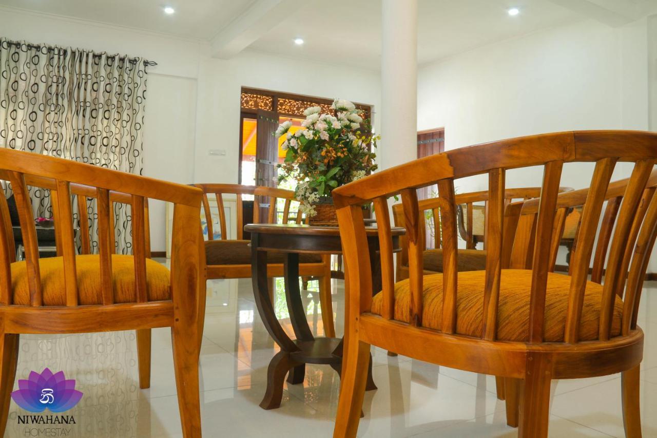 Nivahana Homestay كاندي المظهر الخارجي الصورة