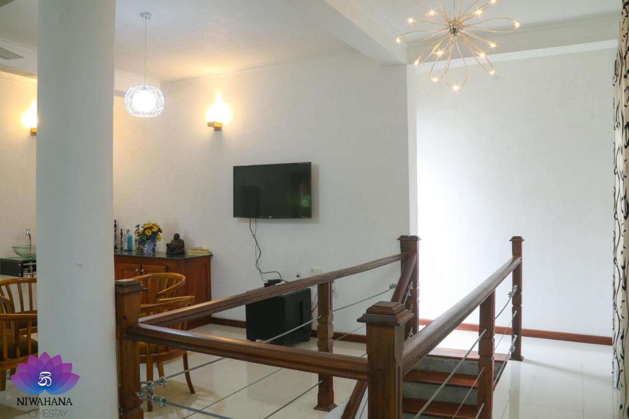 Nivahana Homestay كاندي المظهر الخارجي الصورة