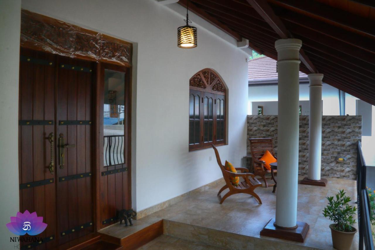 Nivahana Homestay كاندي المظهر الخارجي الصورة