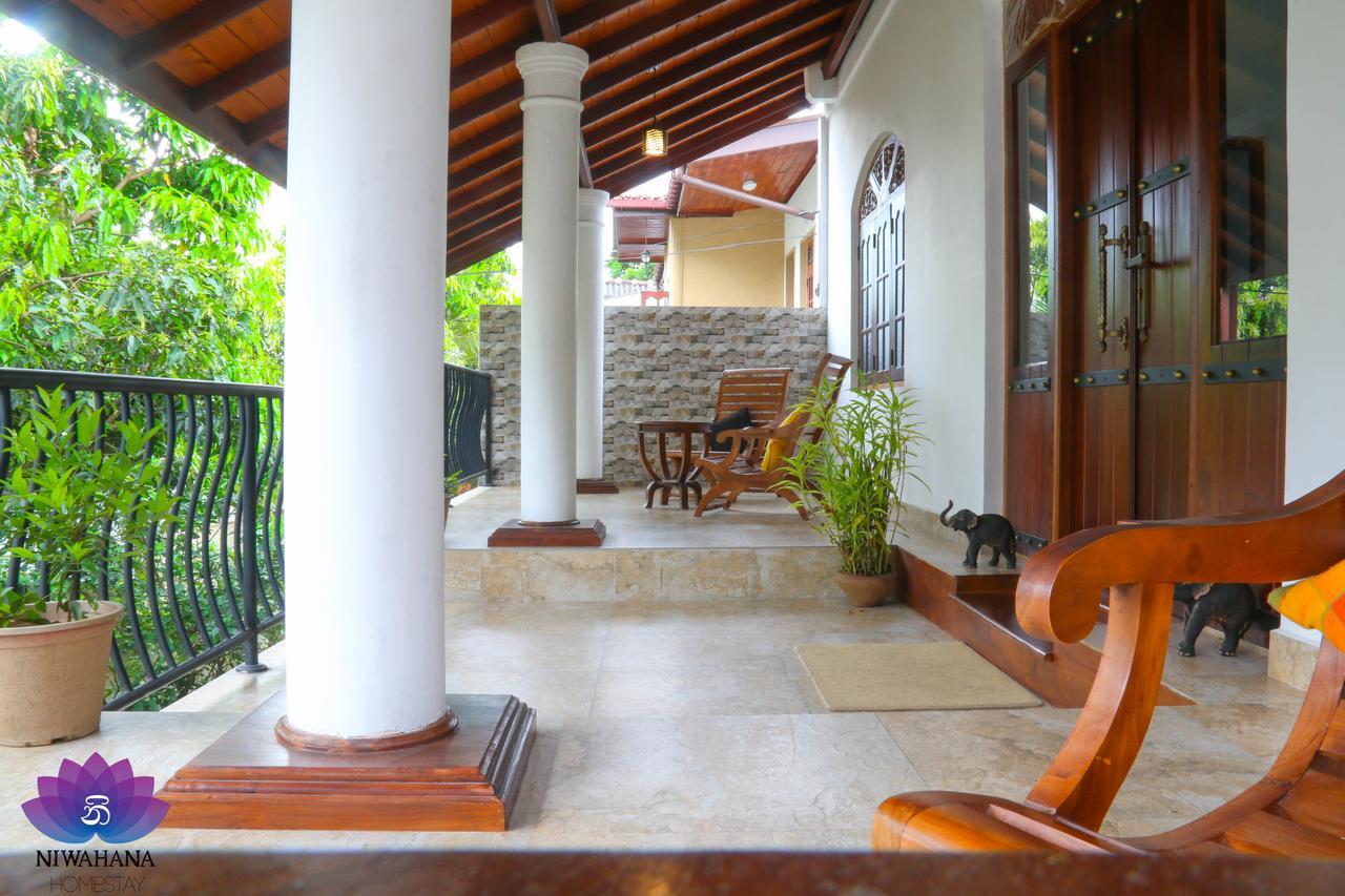 Nivahana Homestay كاندي المظهر الخارجي الصورة