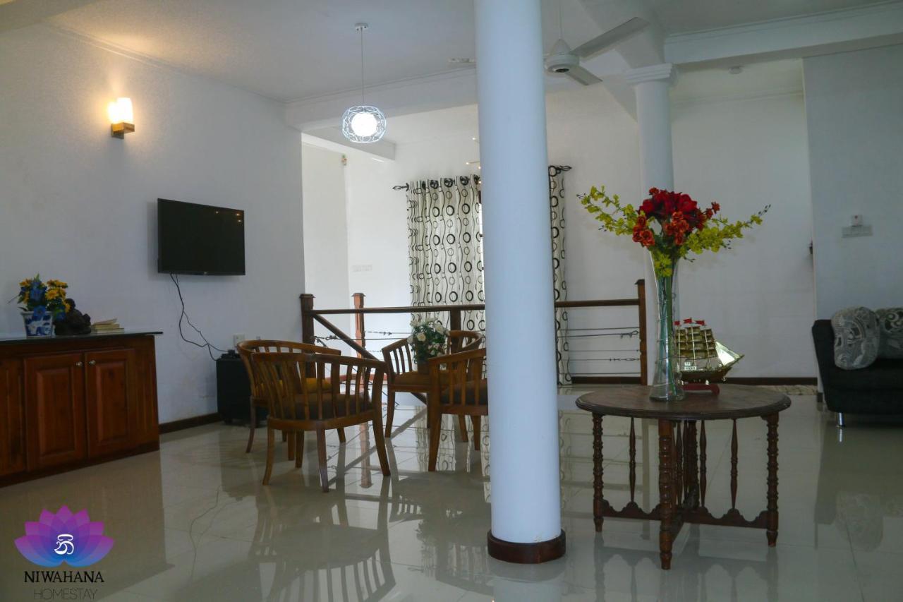 Nivahana Homestay كاندي المظهر الخارجي الصورة